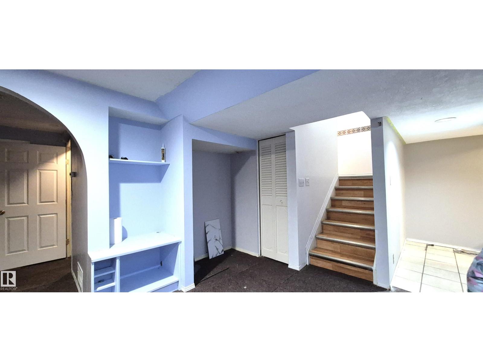 3619 30 AV NW, Edmonton