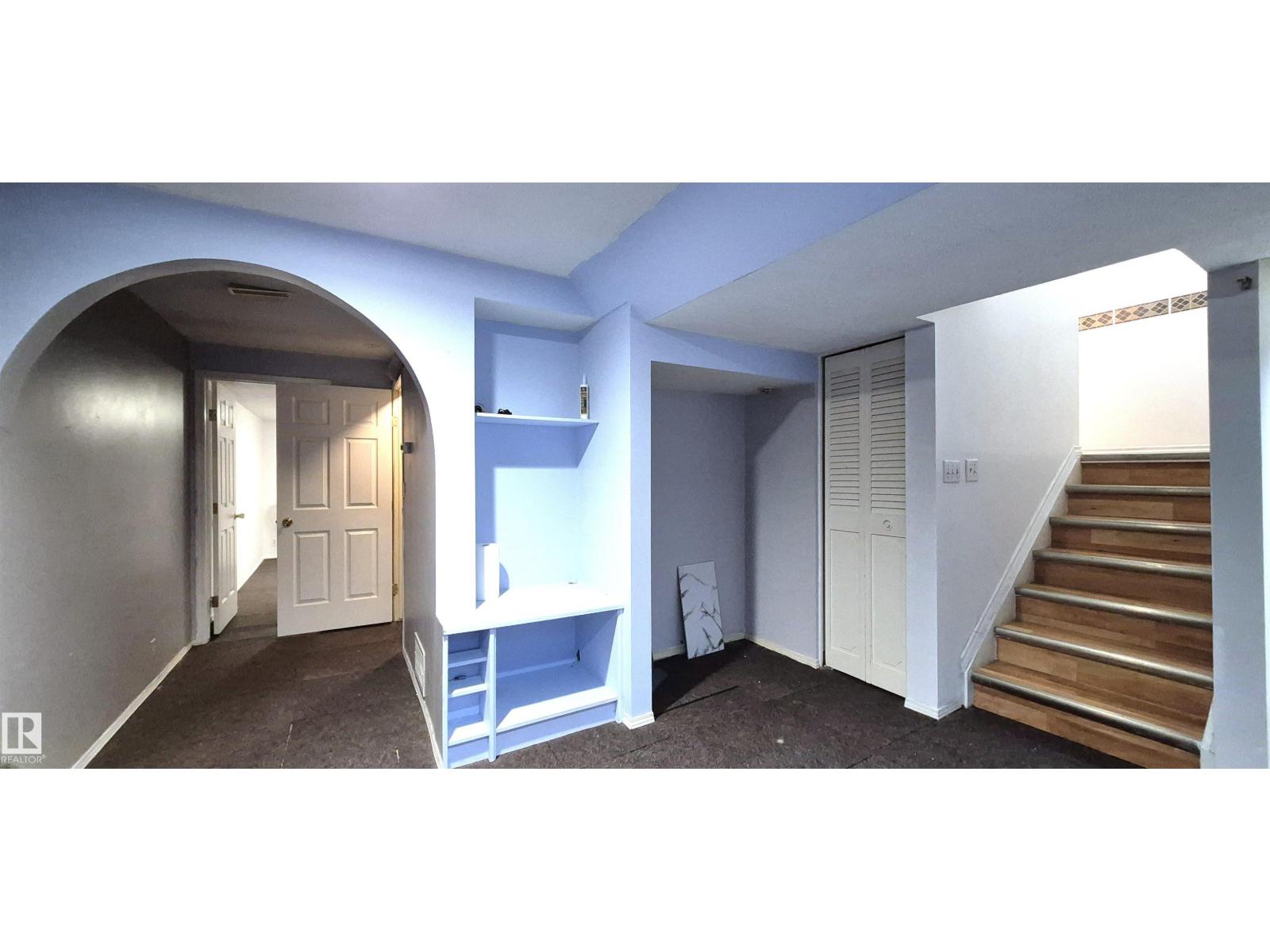 3619 30 AV NW, Edmonton