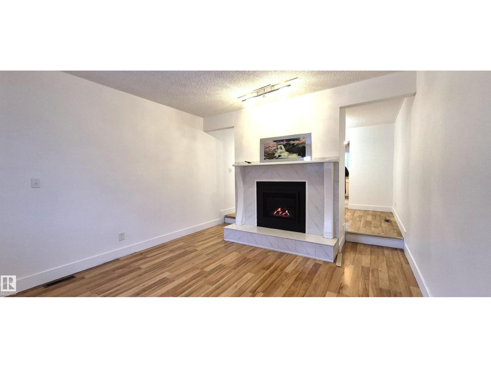 3619 30 AV NW, Edmonton