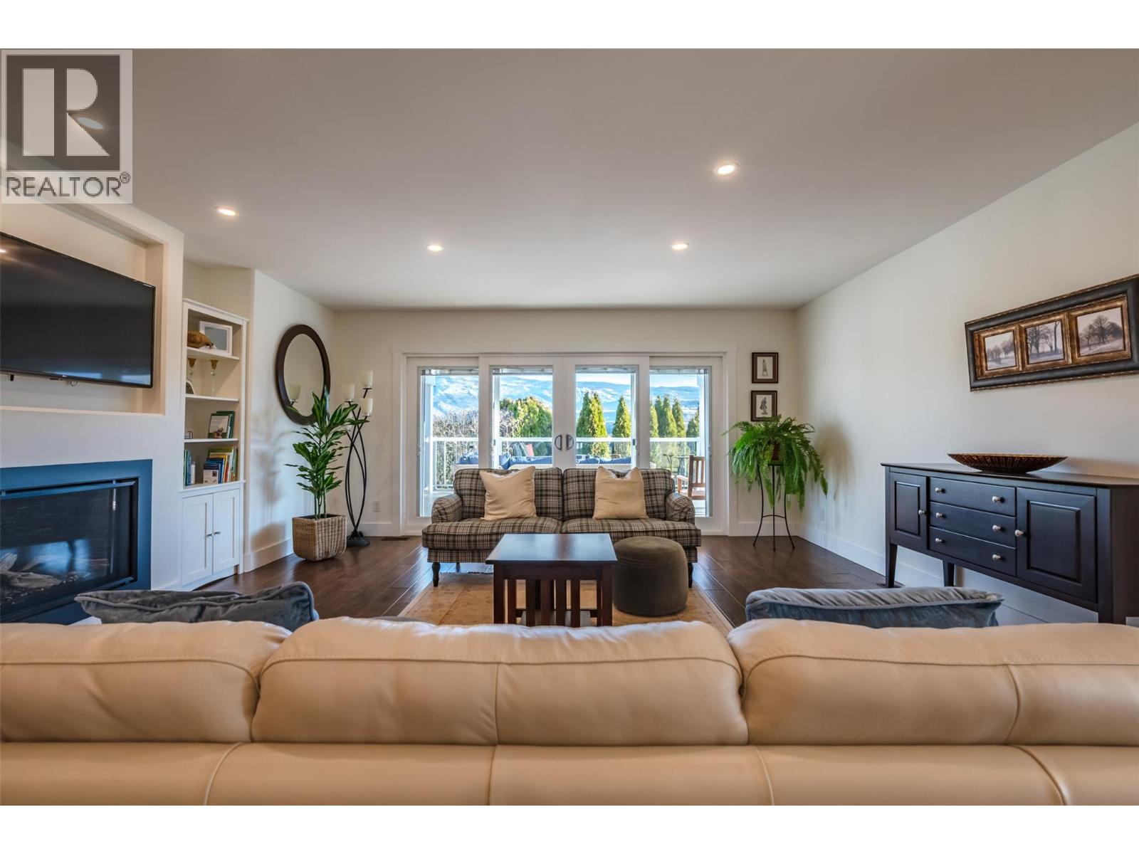 5609 Yarrow Street, Oliver