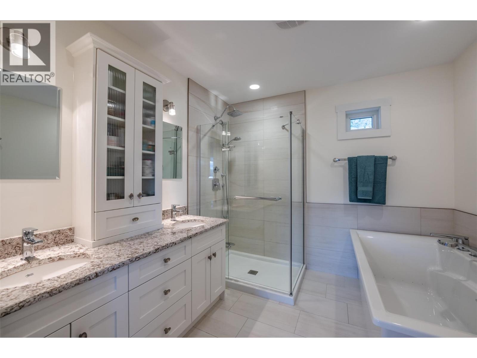 5609 Yarrow Street, Oliver