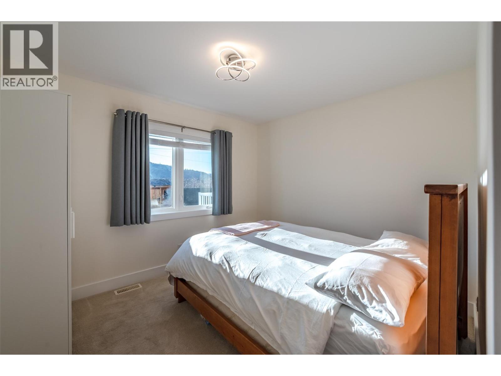 5609 Yarrow Street, Oliver