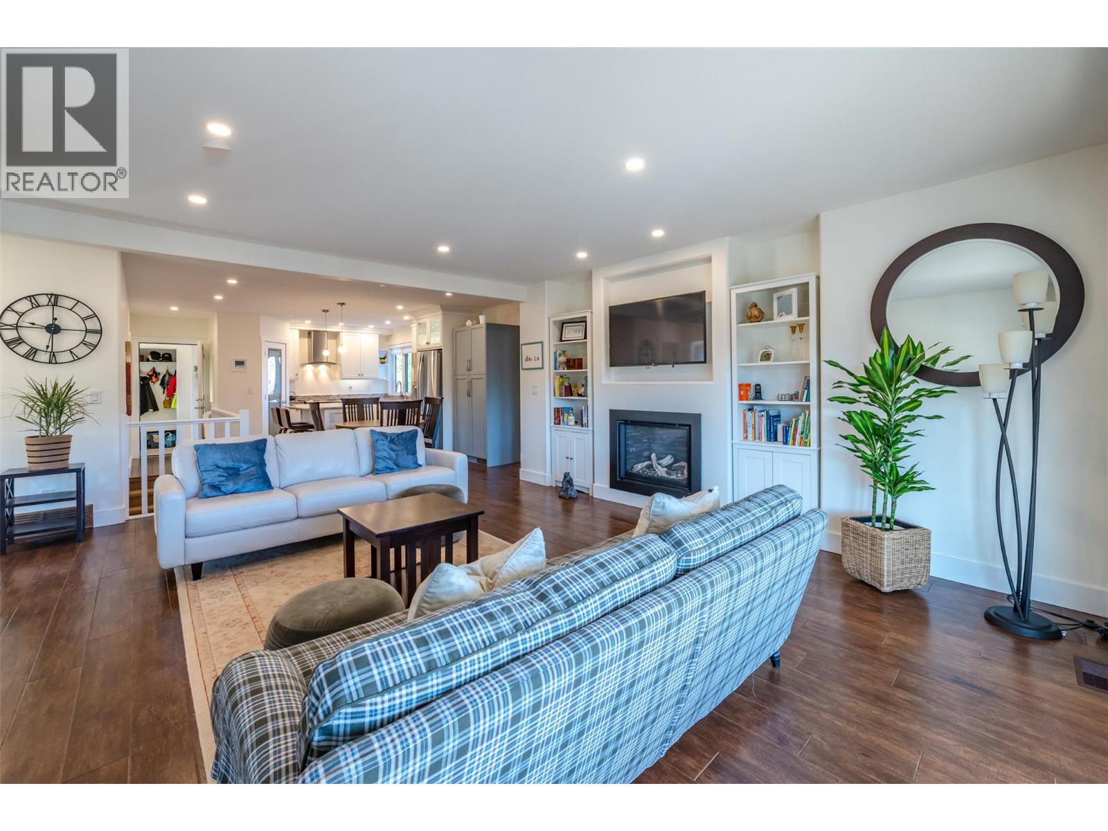 5609 Yarrow Street, Oliver