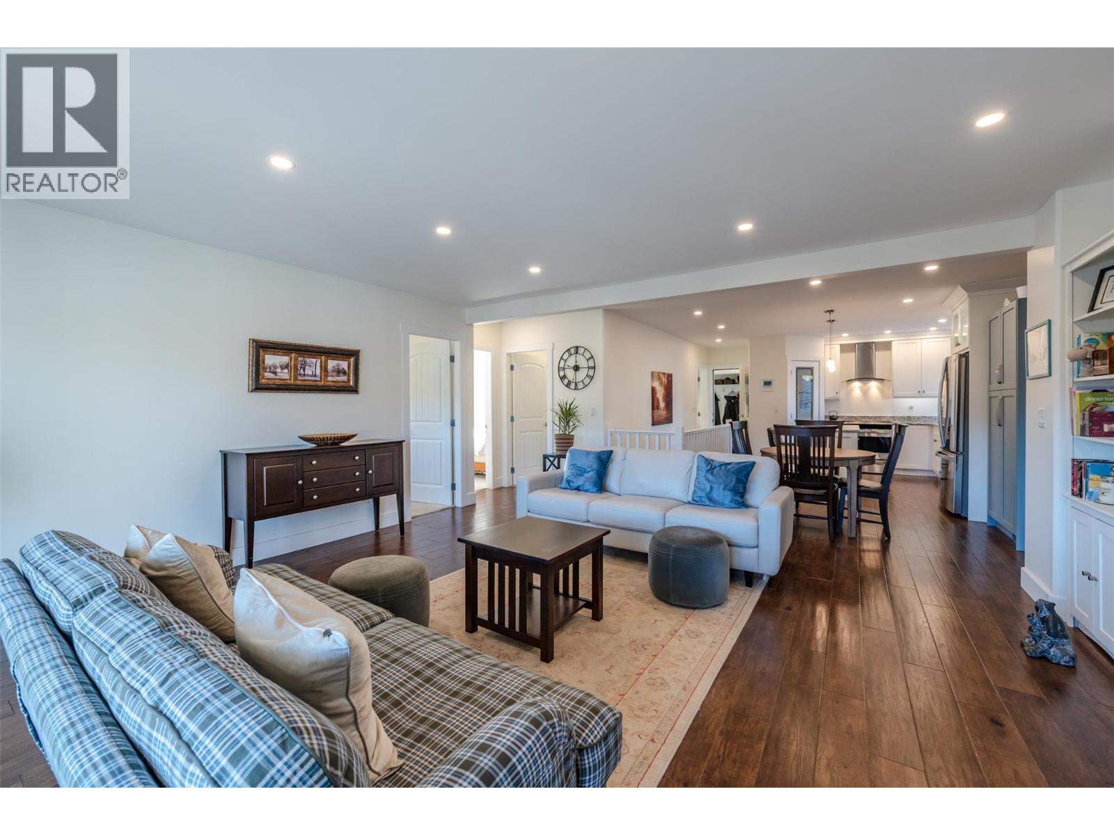 5609 Yarrow Street, Oliver