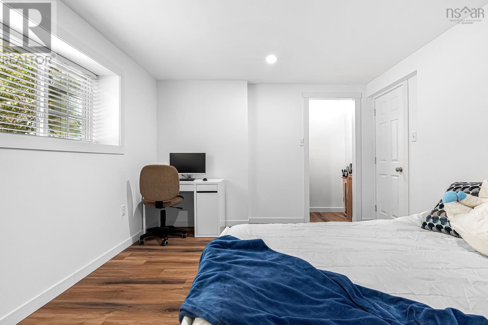 Property 27 of 44 of 73 Union Street