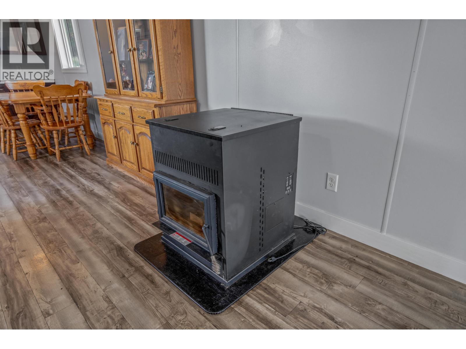 #B 2496 BIG LAKE-TYEE LAKE ROAD - 23