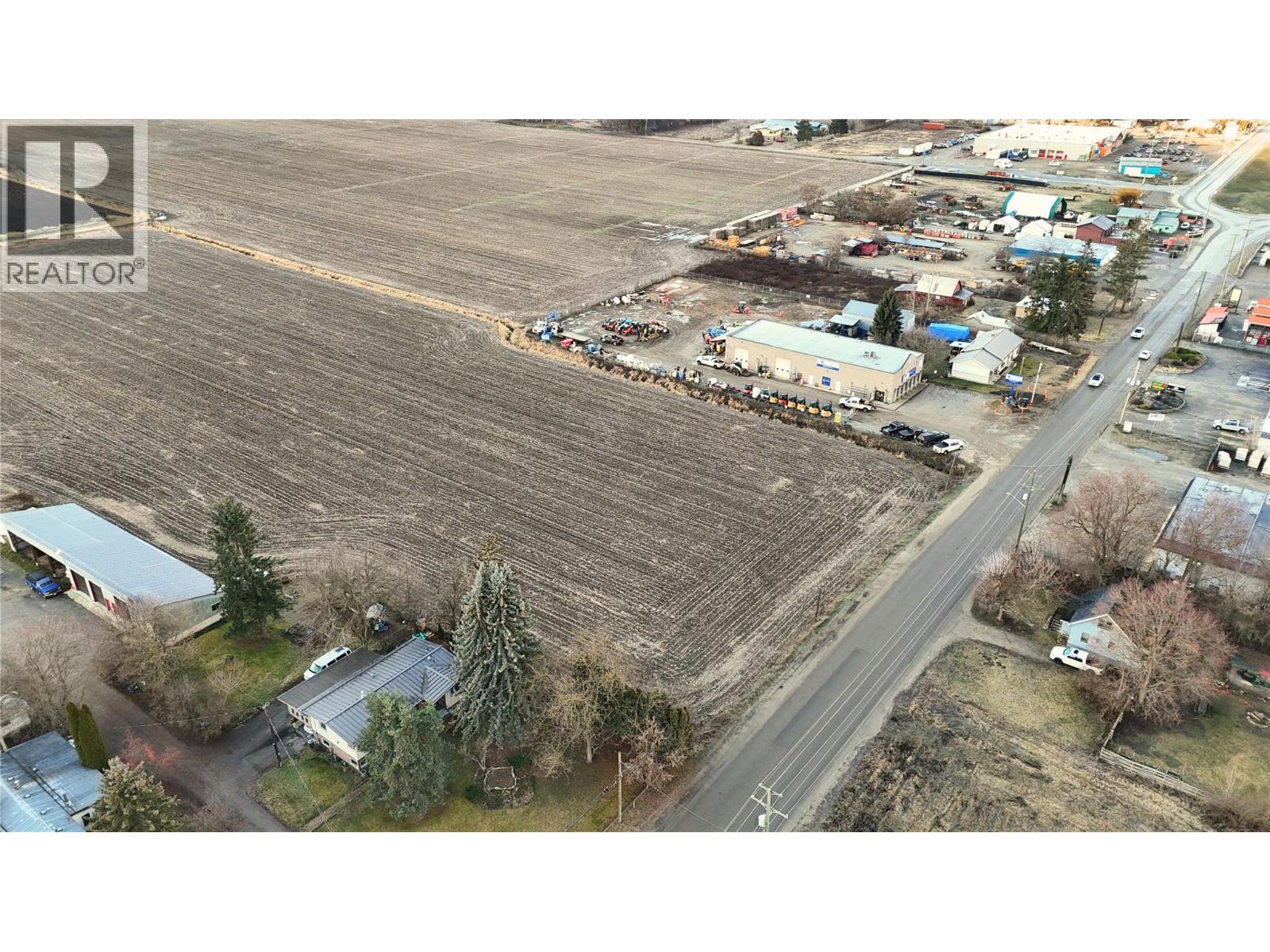  1490 10 Avenue Southwest, Salmon Arm