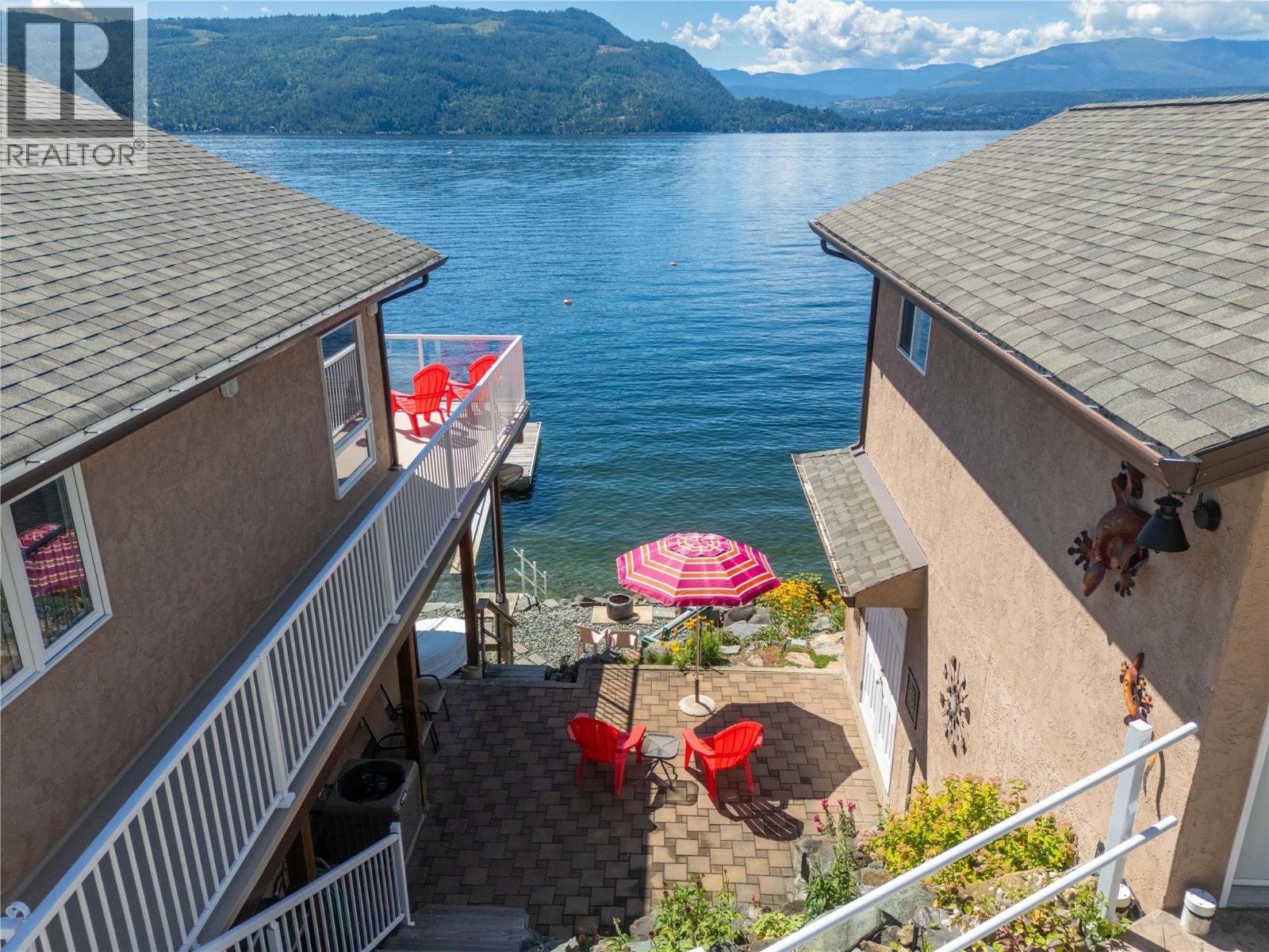 5106 Squilax Anglemont Road, Celista