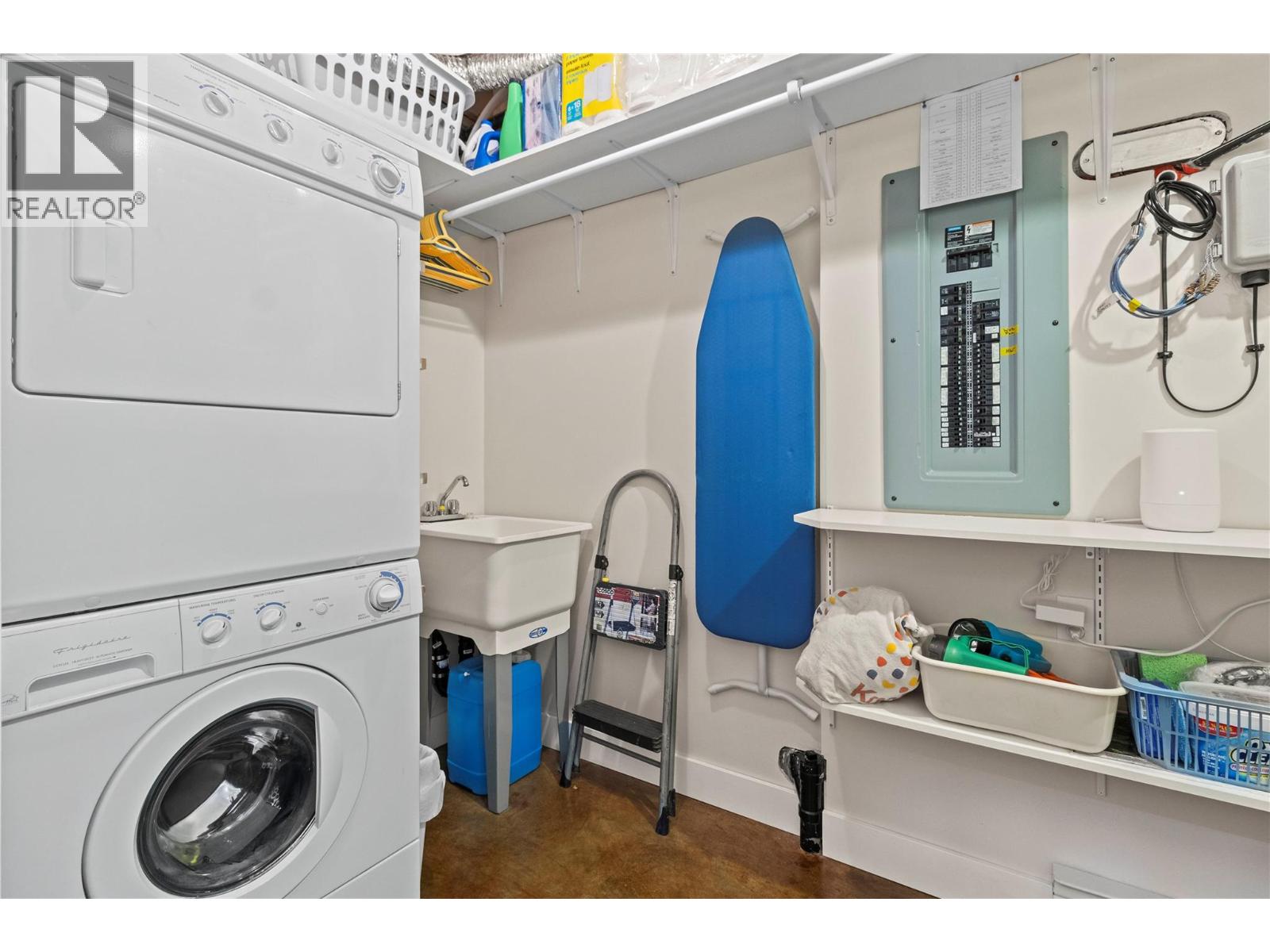 5106 Squilax Anglemont Road, Celista