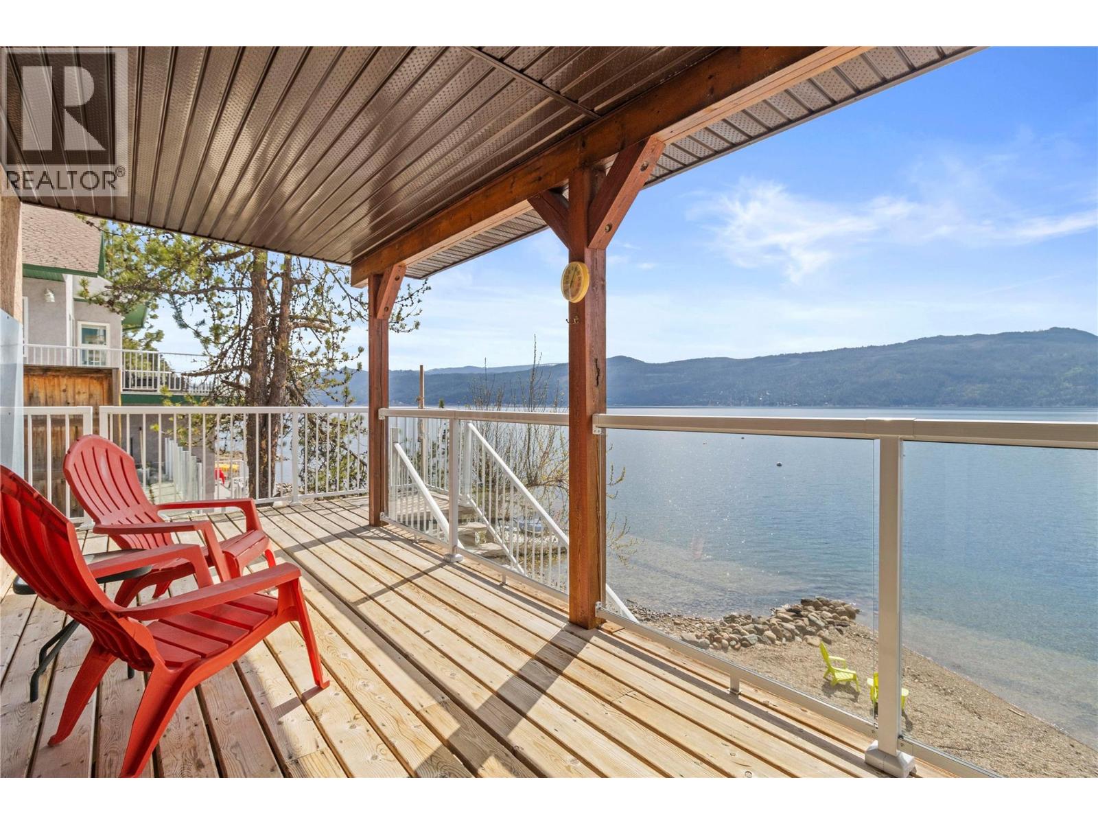 5106 Squilax Anglemont Road, Celista