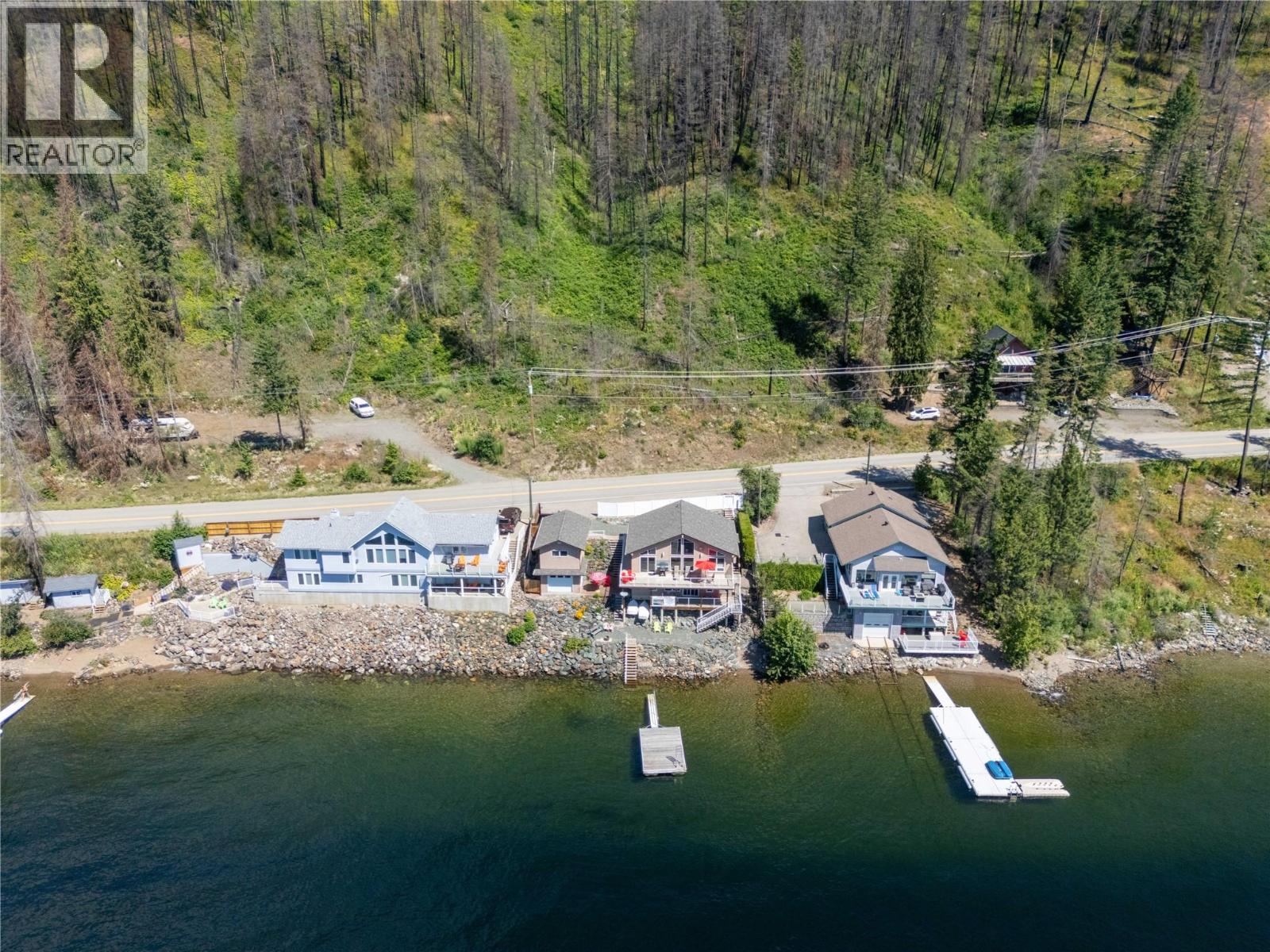 5106 Squilax Anglemont Road, Celista