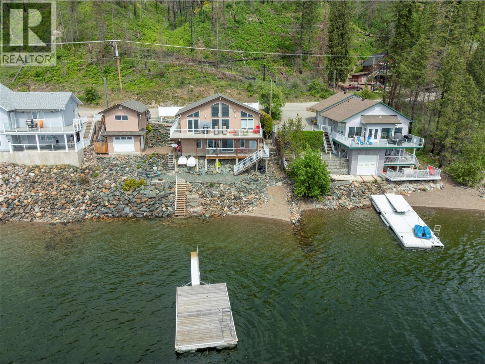 5106 Squilax Anglemont Road, Celista