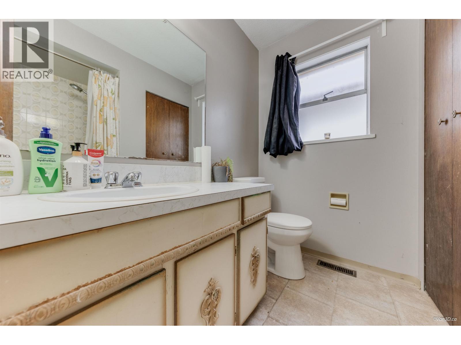 500 GILMORE AVENUE, Burnaby