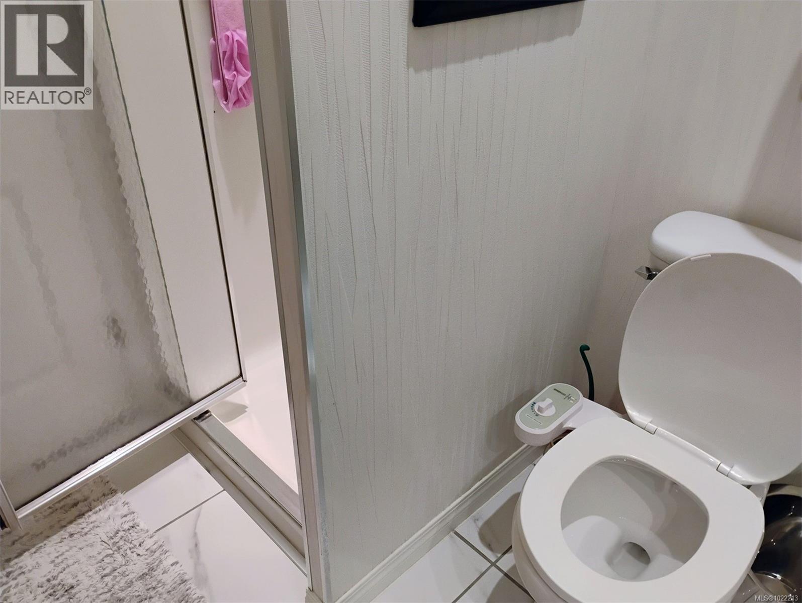 201 320 Selby St, Nanaimo