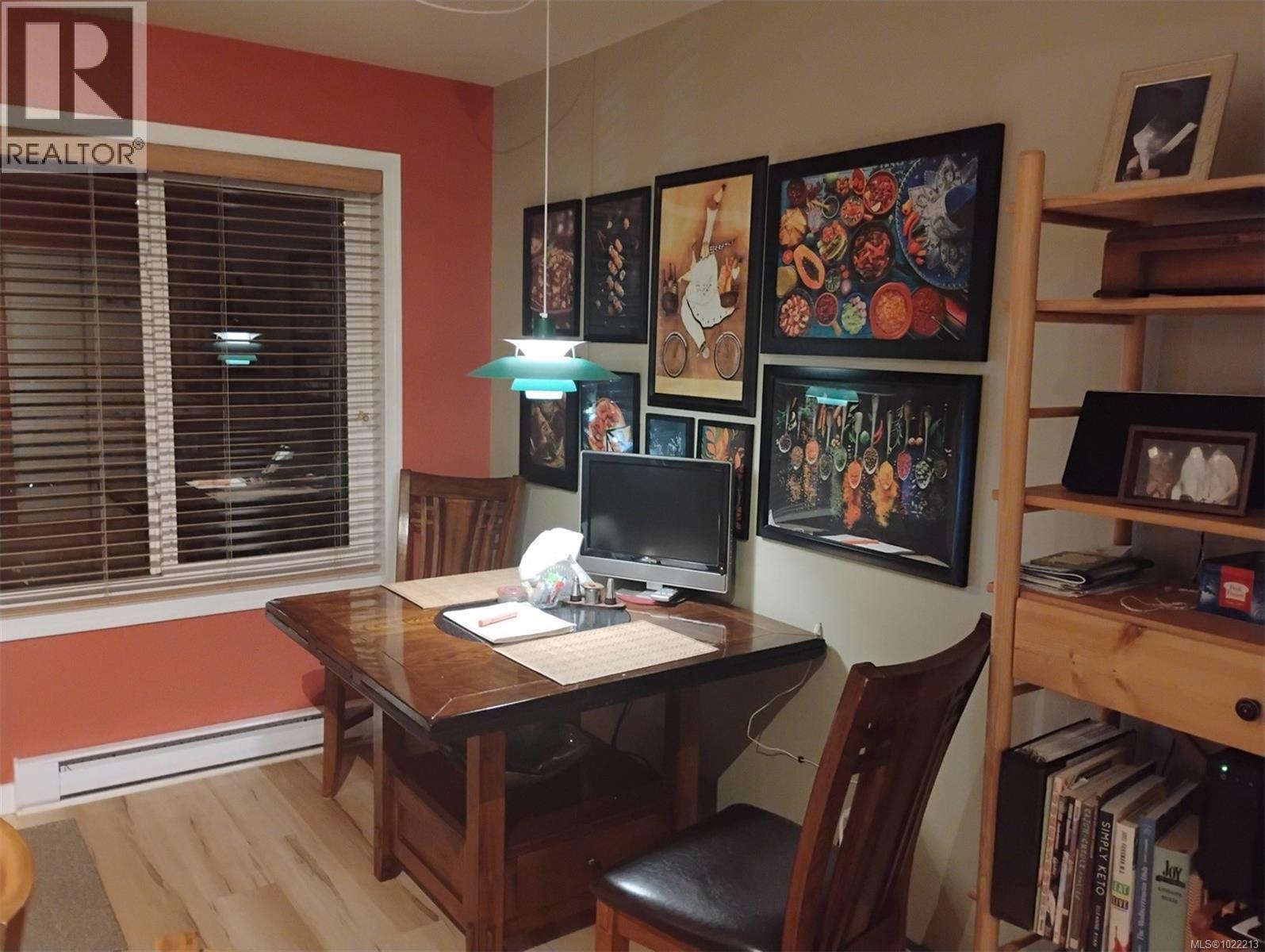 201 320 Selby St, Nanaimo