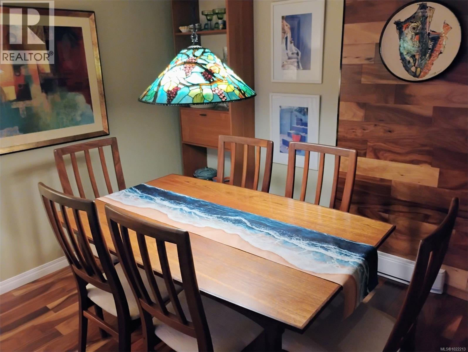 201 320 Selby St, Nanaimo