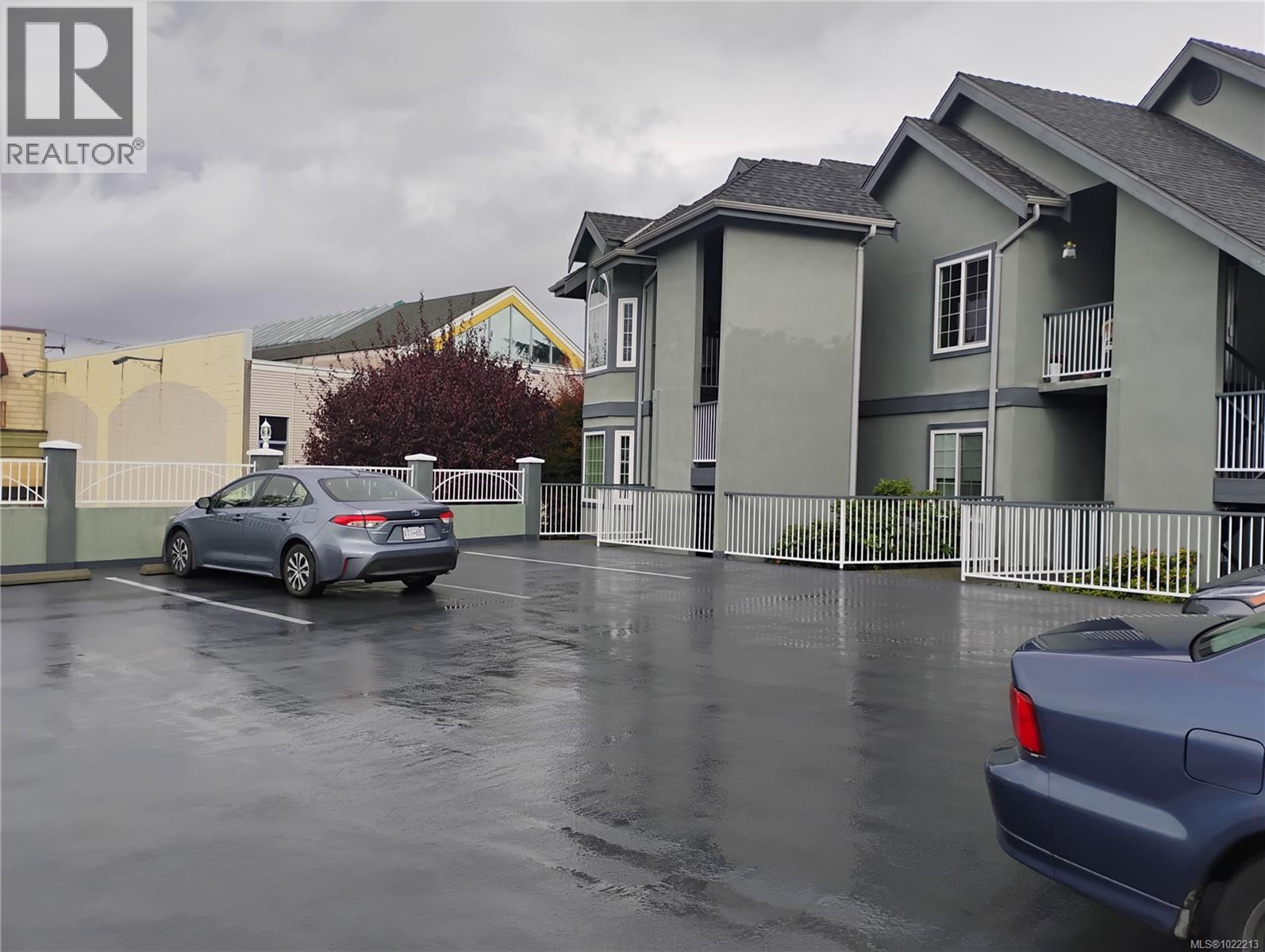 201 320 Selby St, Nanaimo