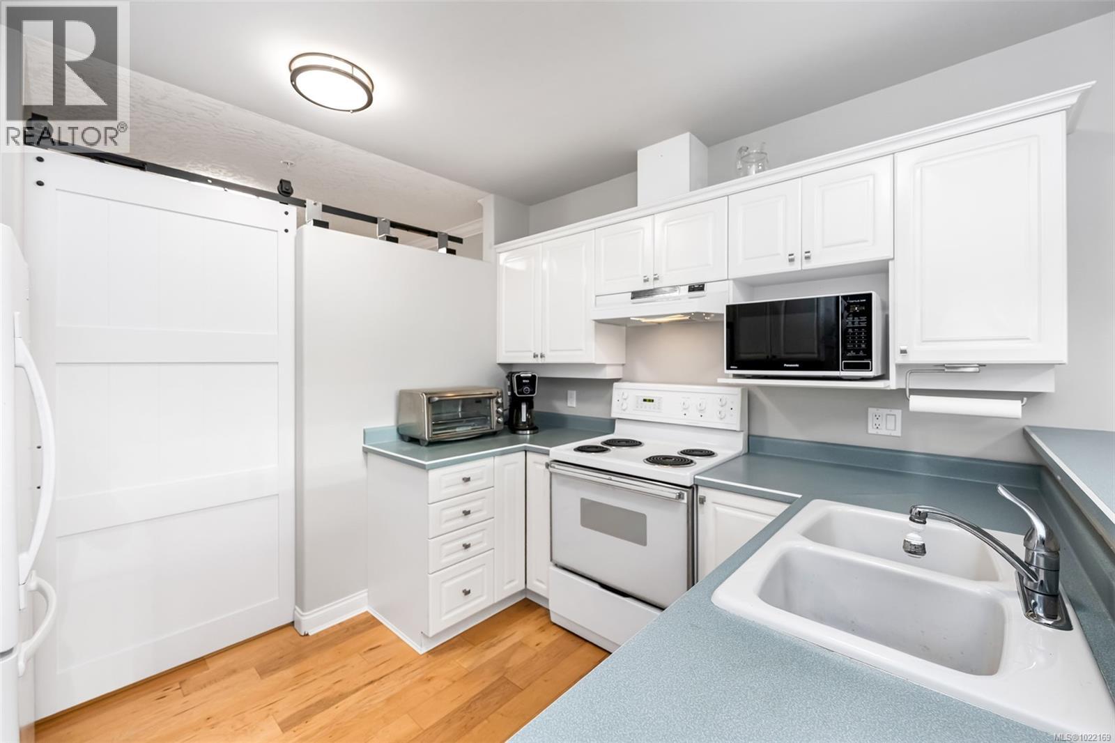 306 405 Quebec Street, Victoria