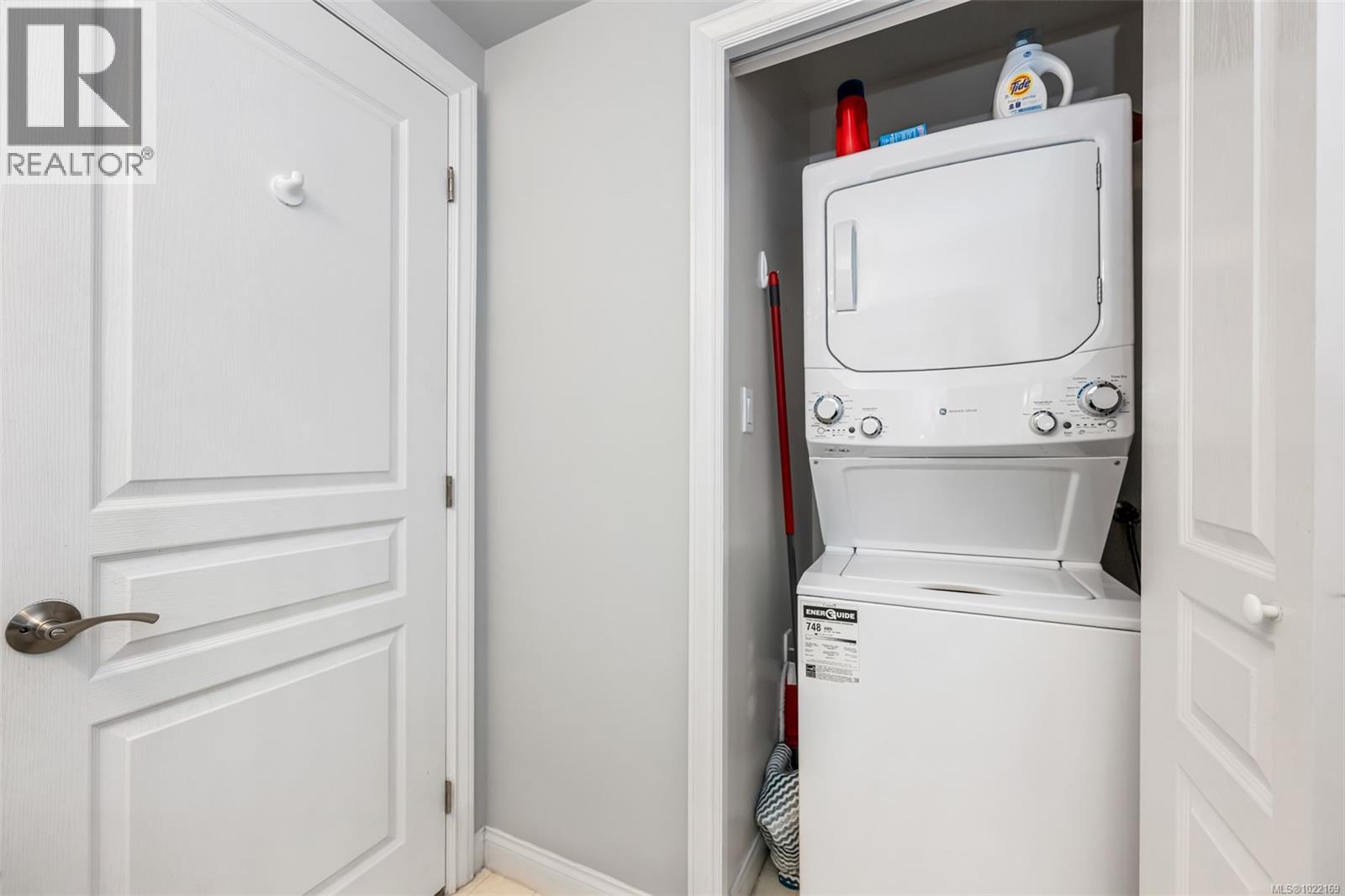 306 405 Quebec Street, Victoria