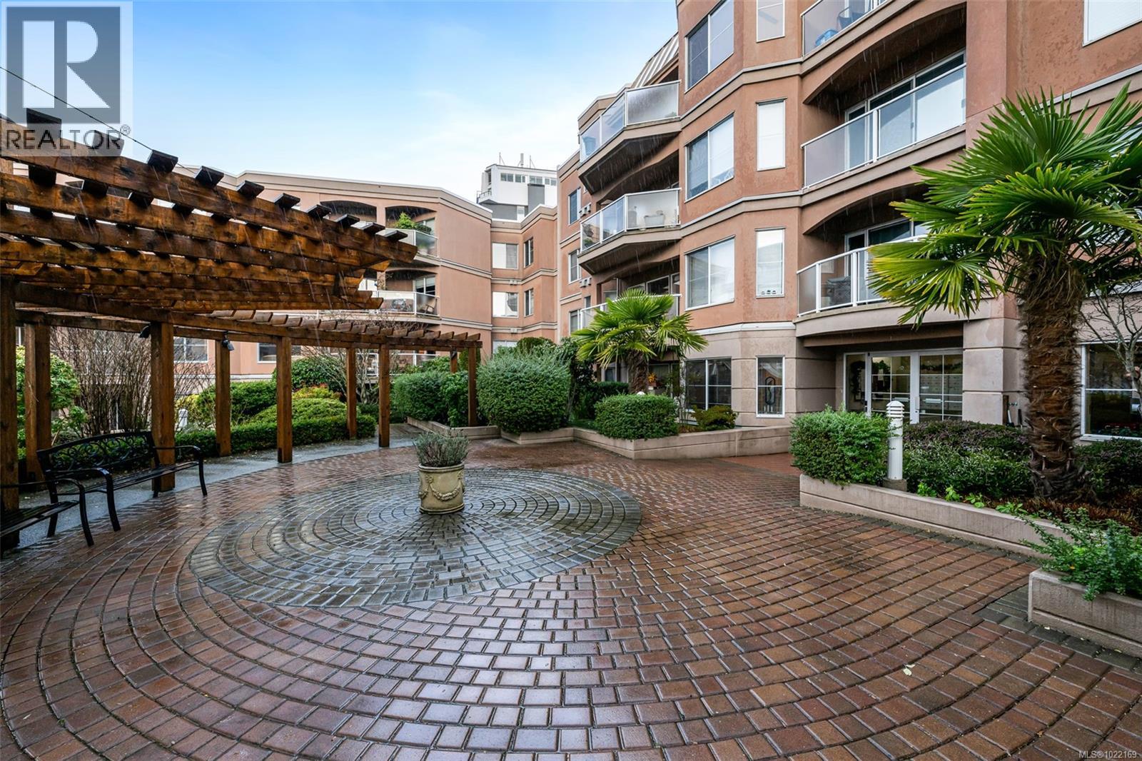 306 405 Quebec Street, Victoria