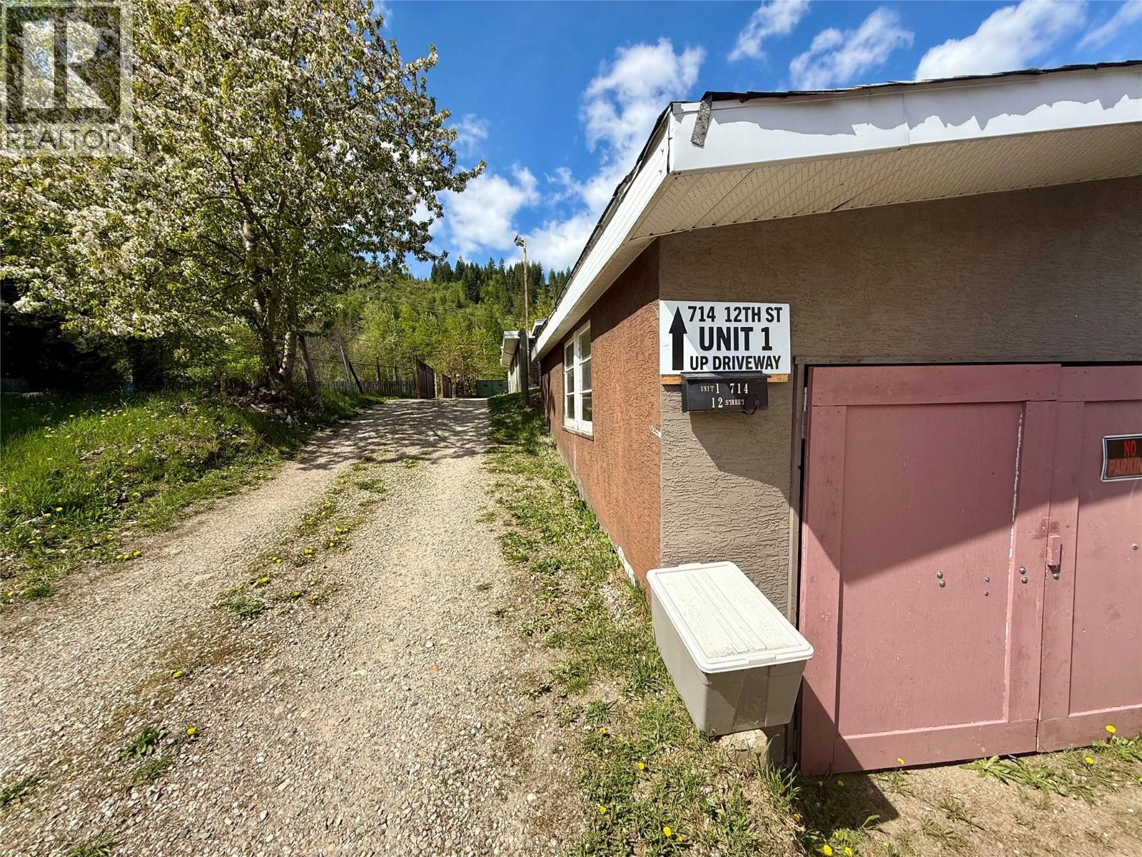 714 12TH Street, Castlegar