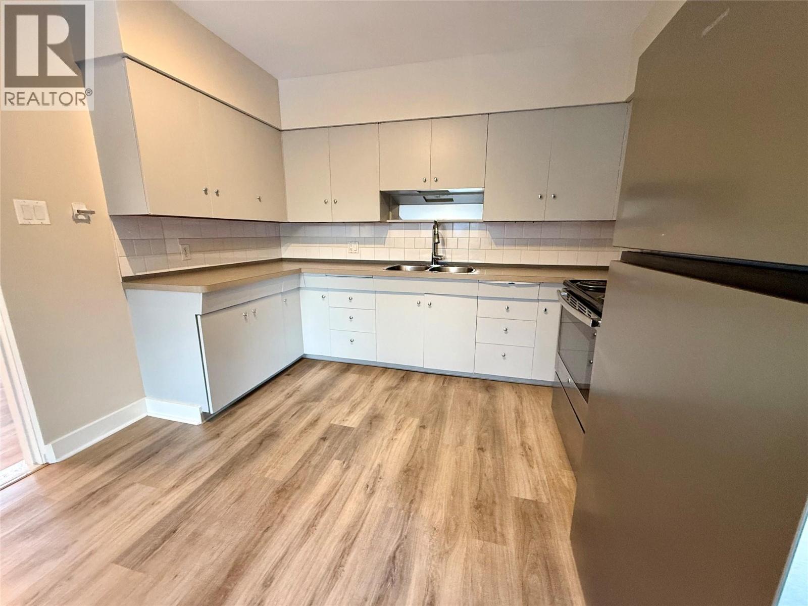  714 12TH Street, Castlegar