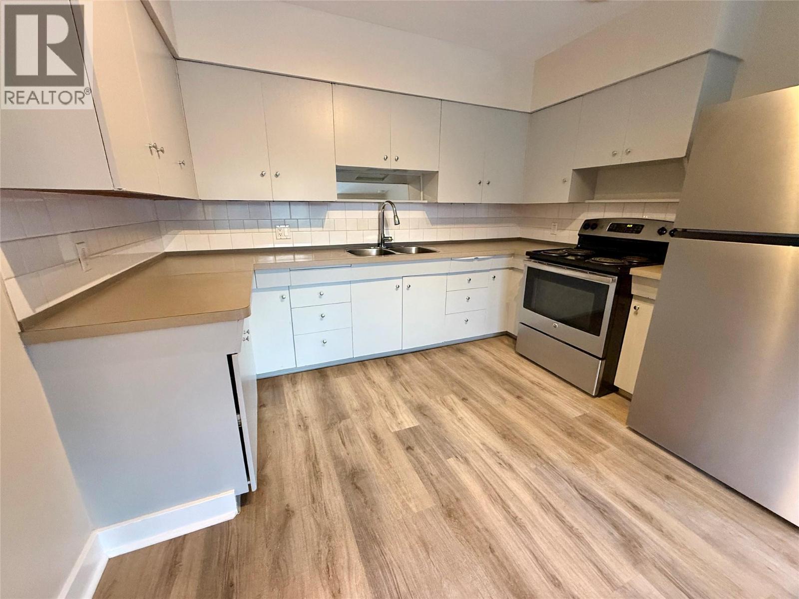  714 12TH Street, Castlegar