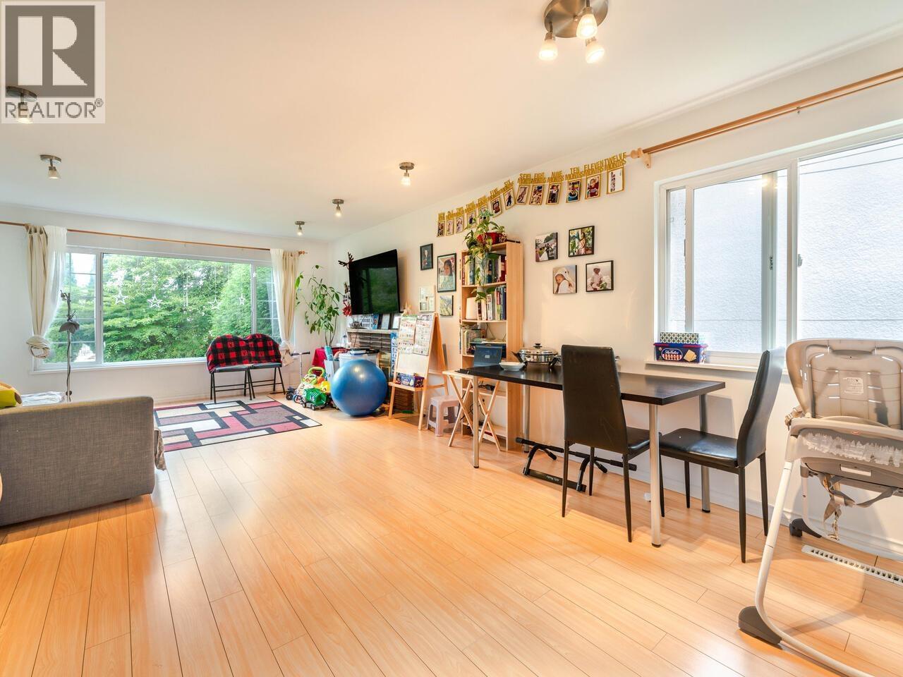 2216 E 41ST AVENUE, Vancouver