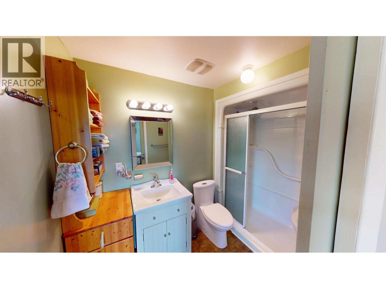 10719 DR GREENE STREET, Hudsons Hope