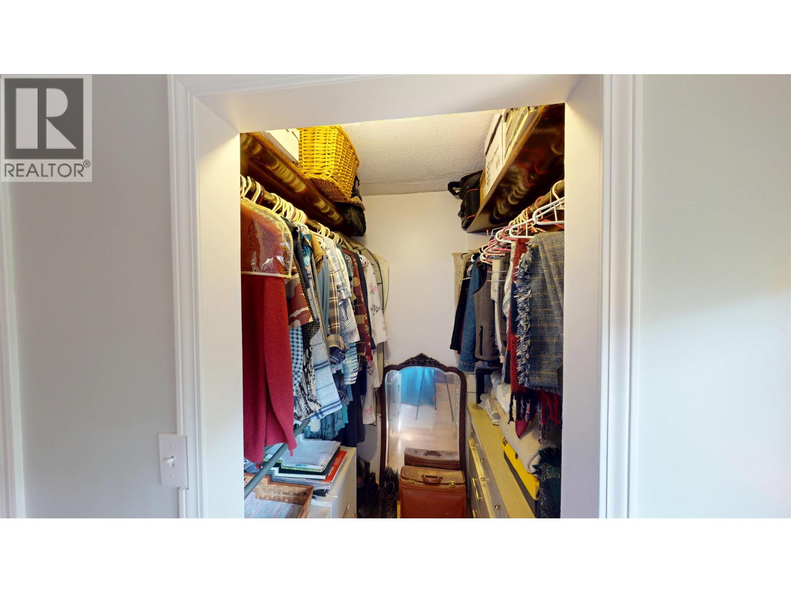 10719 DR GREENE STREET, Hudsons Hope