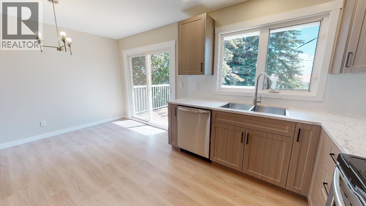 10711 103 AVENUE, Fort St. John