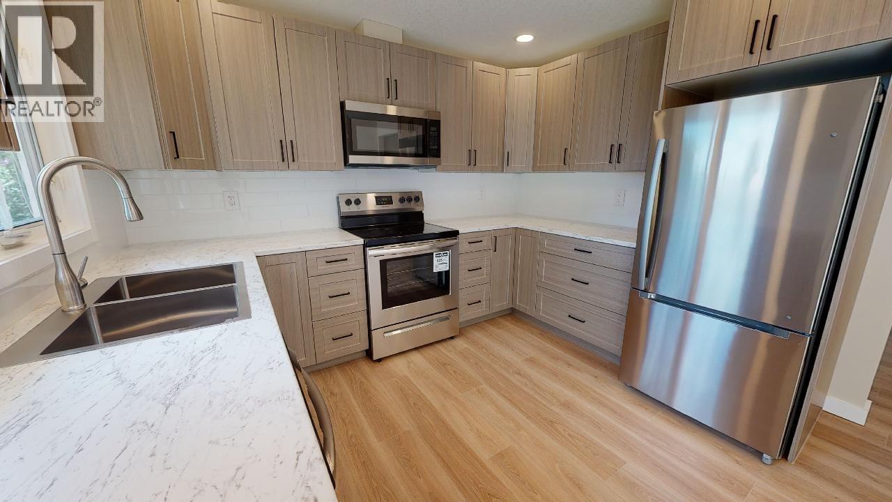 10711 103 AVENUE, Fort St. John