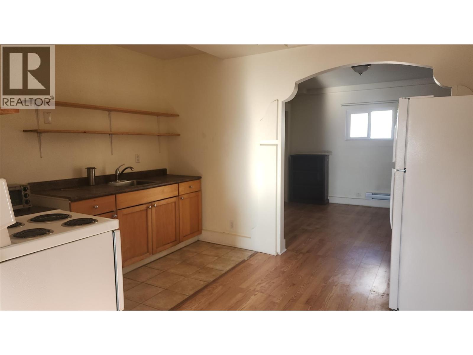  201 6th Avenue Northwest, Nakusp