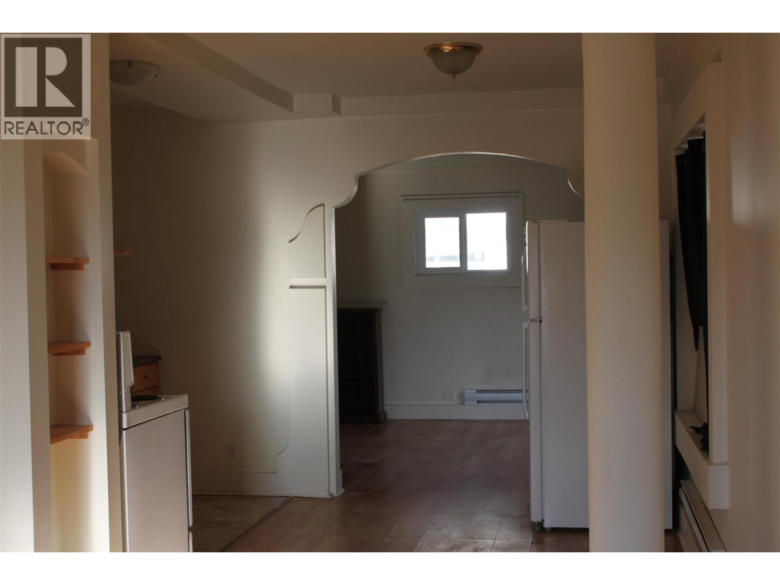  201 6th Avenue Northwest, Nakusp