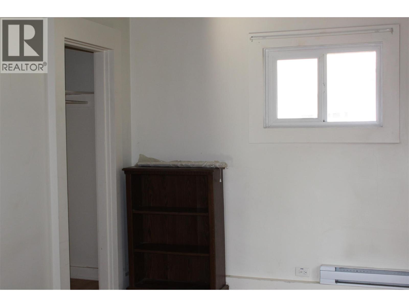  201 6th Avenue Northwest, Nakusp