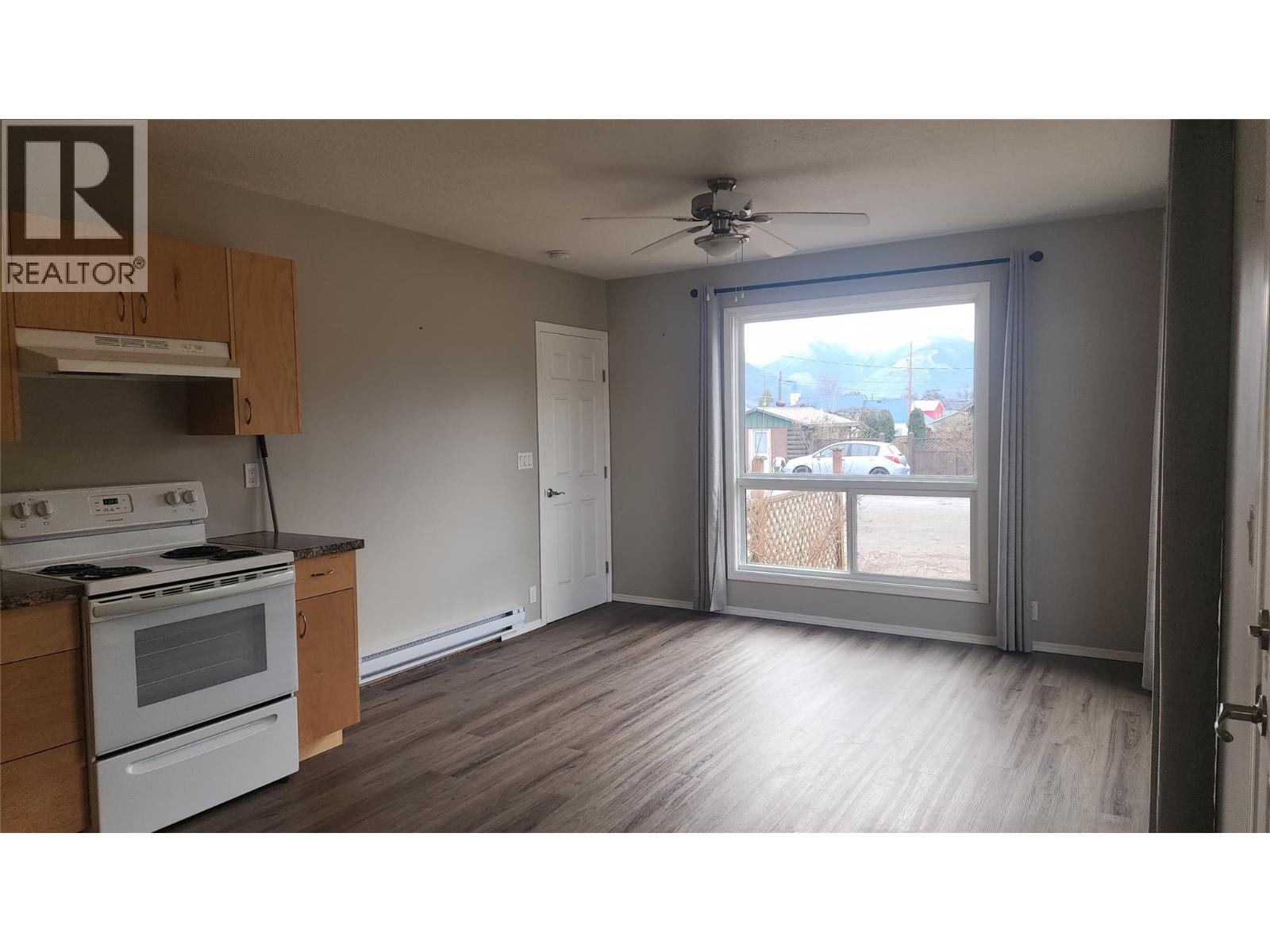 201 6th Avenue NW - 4