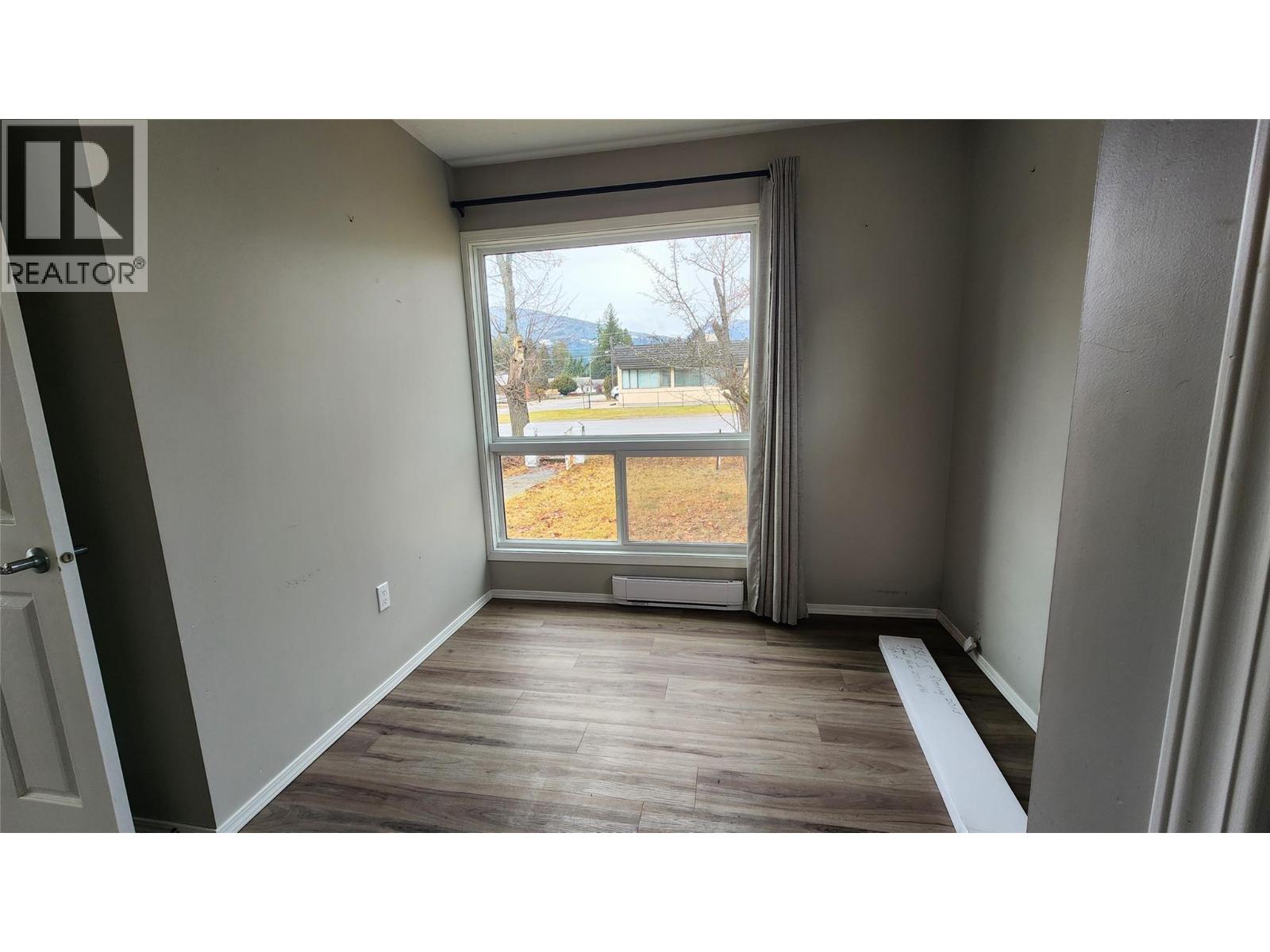 201 6th Avenue NW - 5