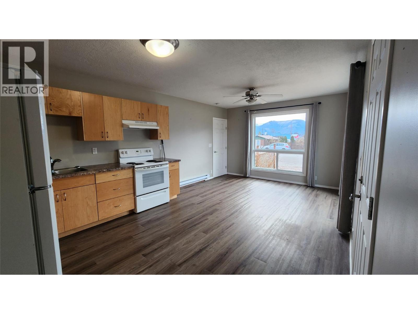 201 6th Avenue NW - 3
