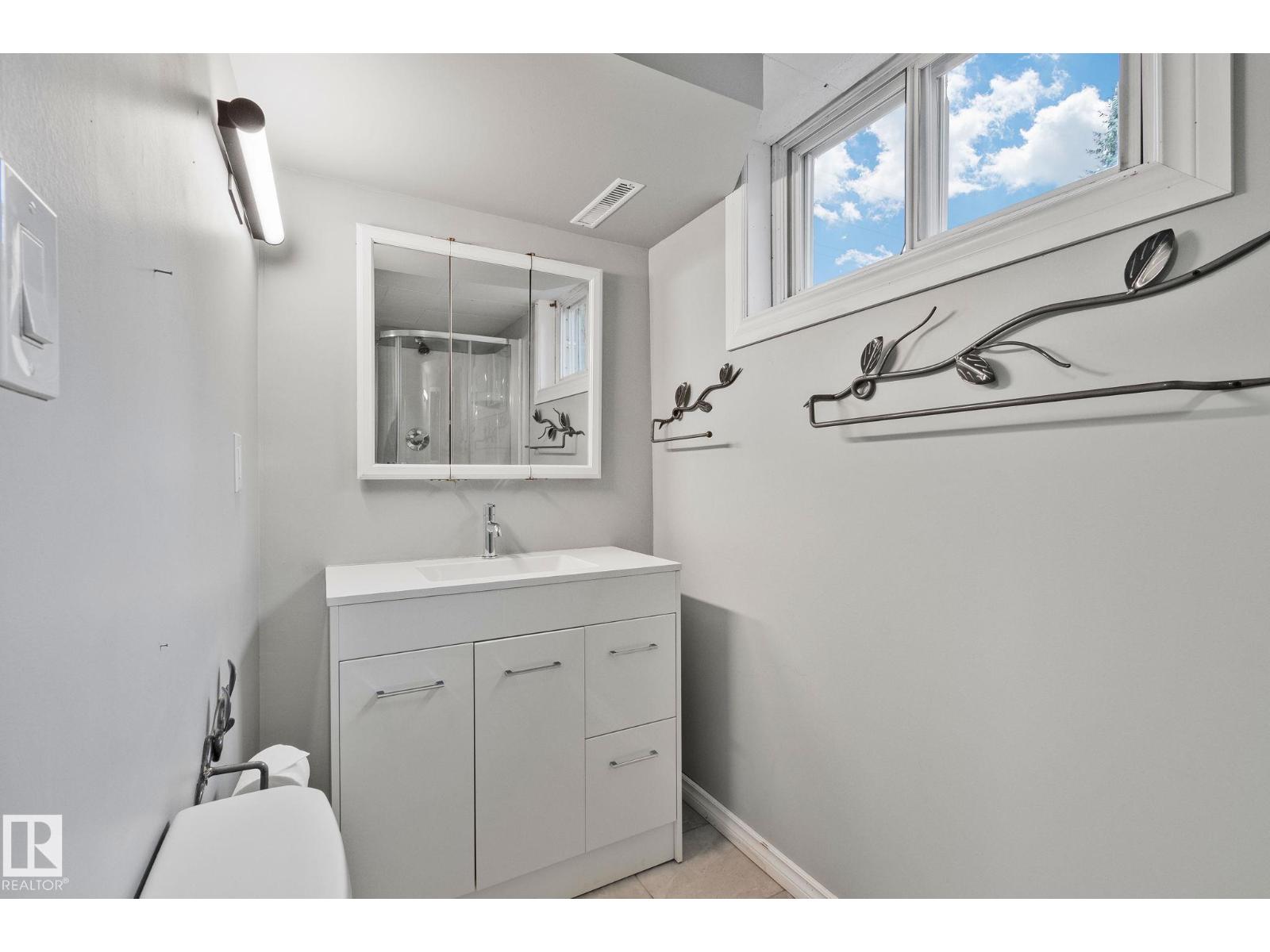 10324 50 ST NW, Edmonton