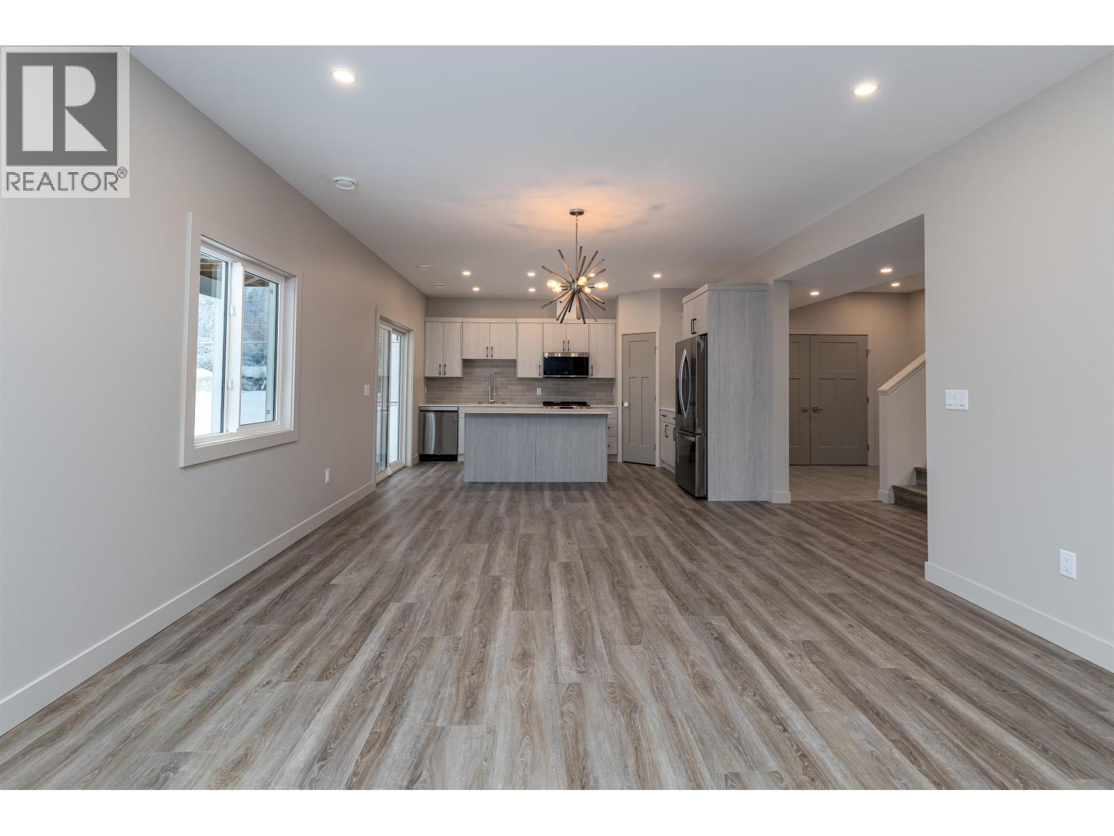 4005 NASH Drive, Terrace