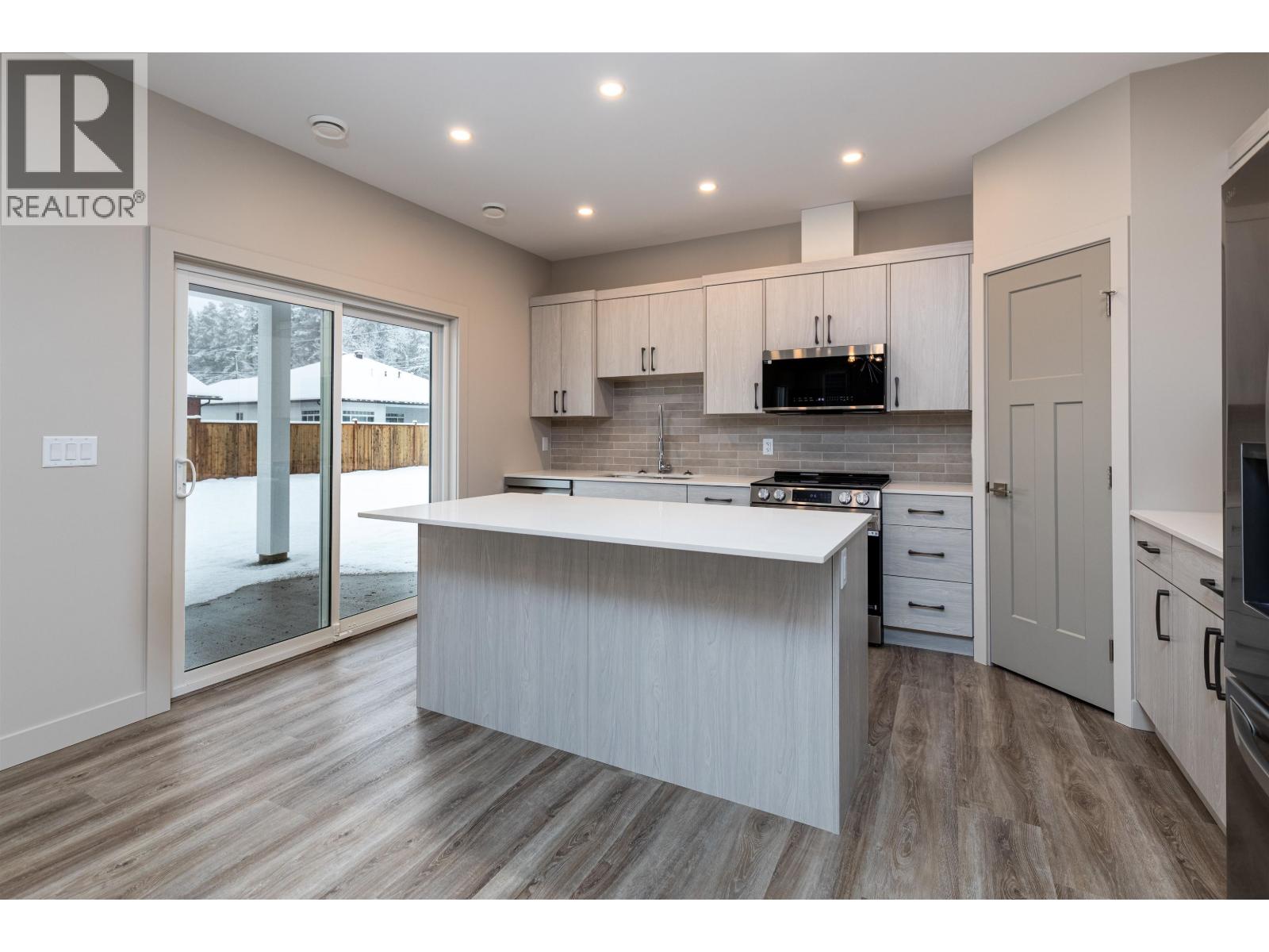 4005 NASH Drive, Terrace