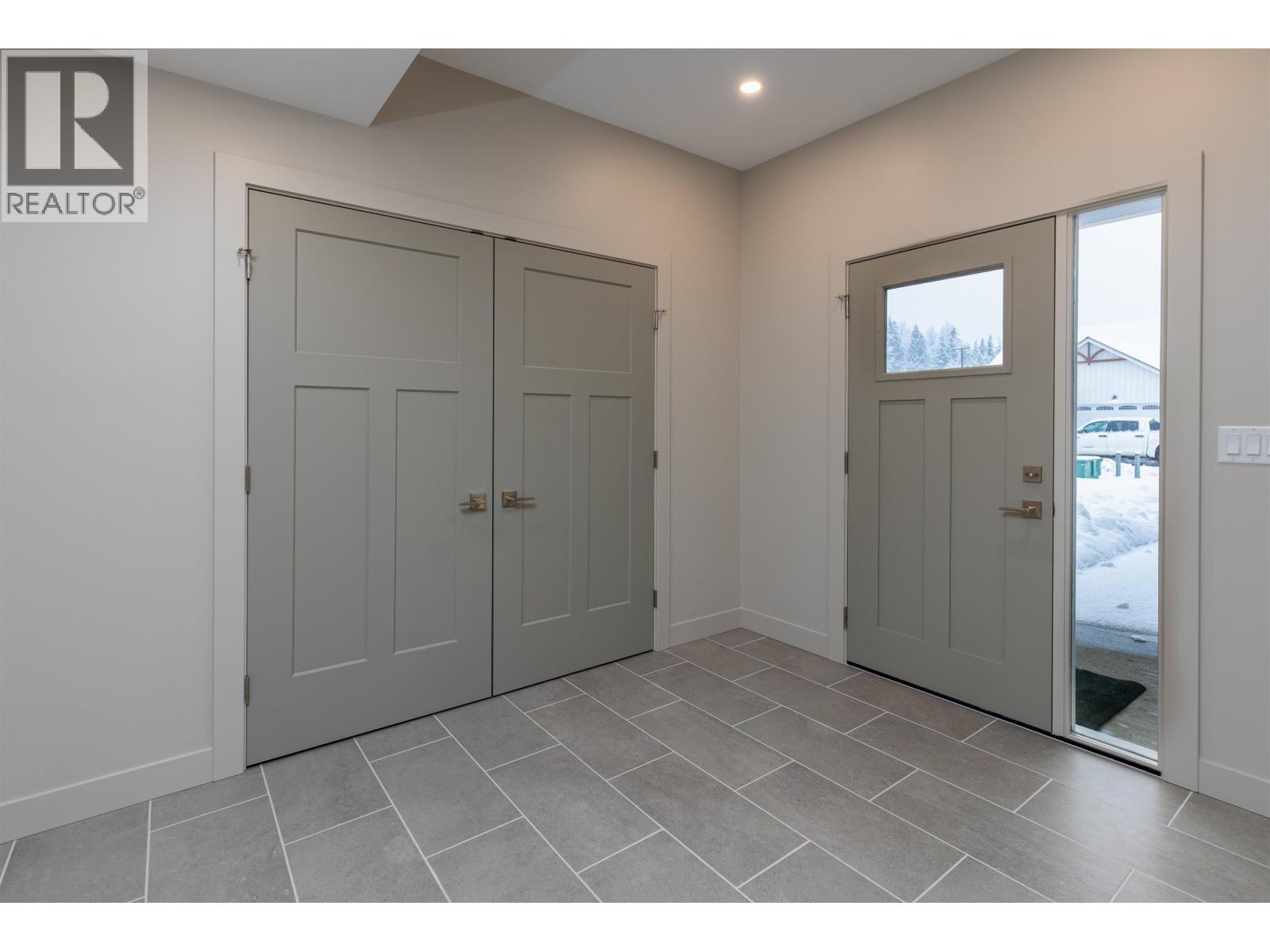 4005 NASH Drive, Terrace