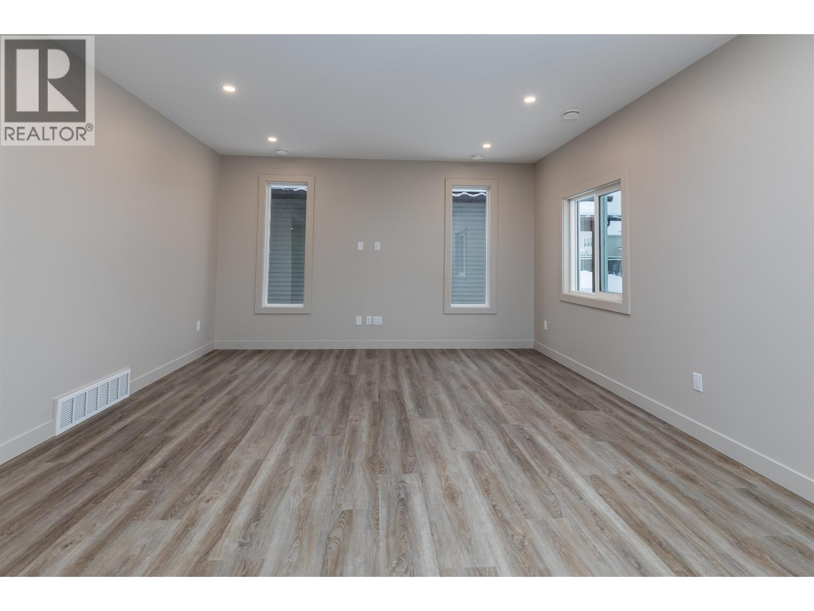 4005 NASH Drive, Terrace