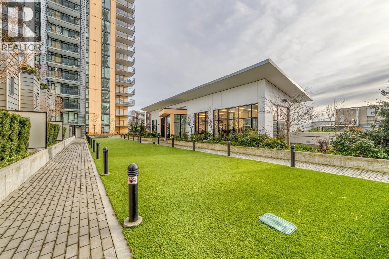 1304 1471 HUNTER STREET, North Vancouver