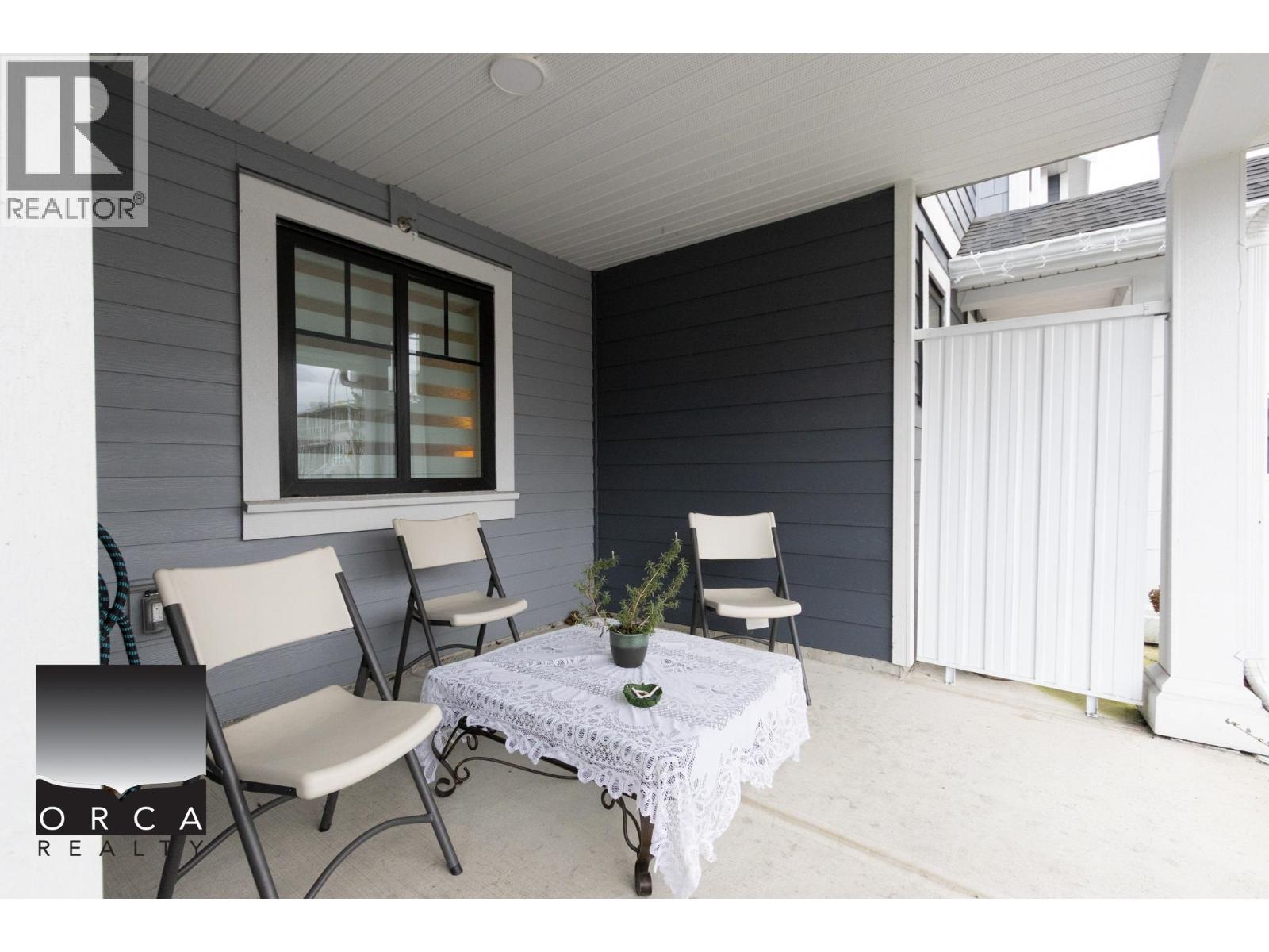 20 769 OTA AVENUE - Photo 4 of 16, New Westminster, British Columbia