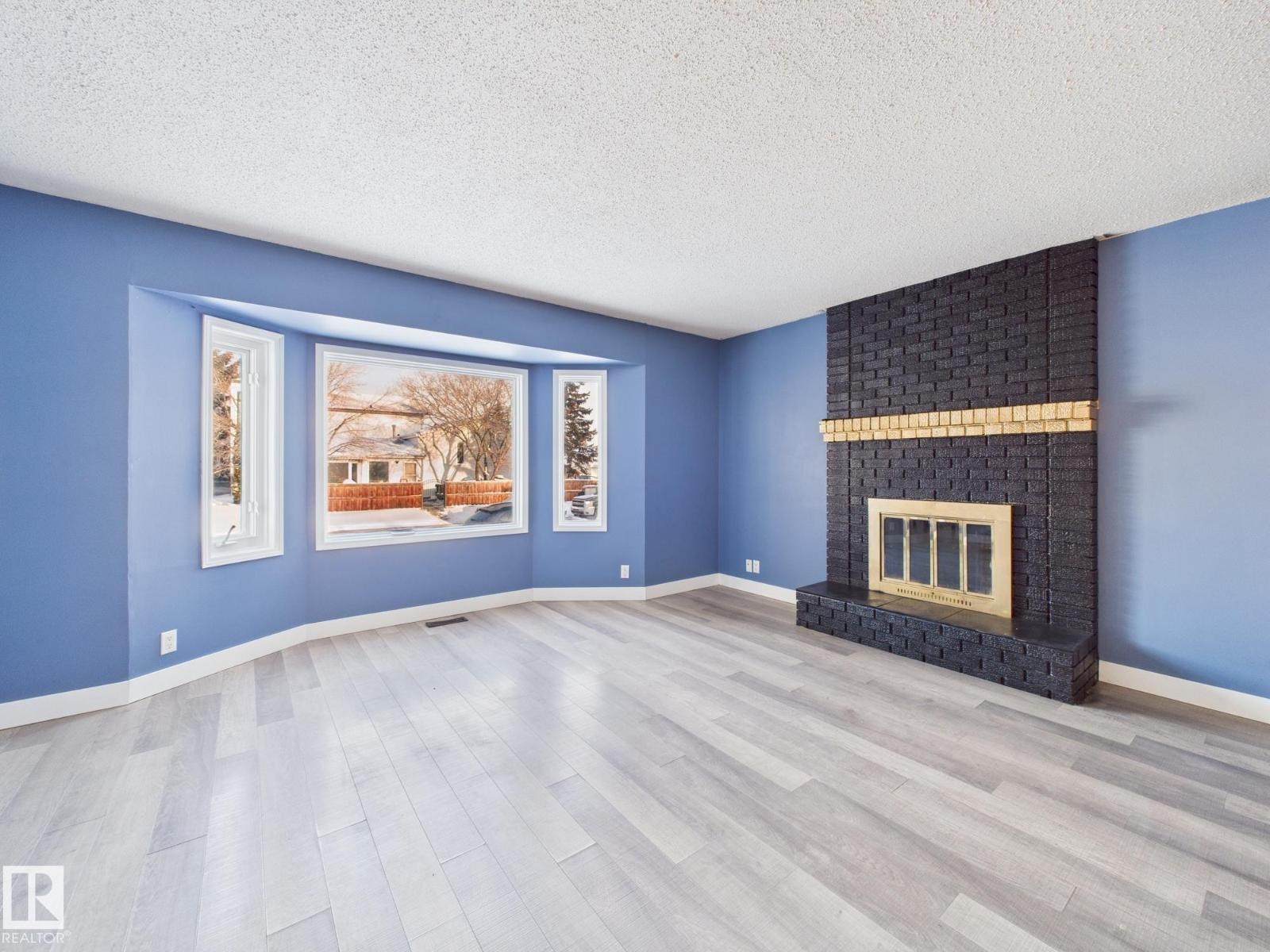 18737 70 AV NW, Edmonton