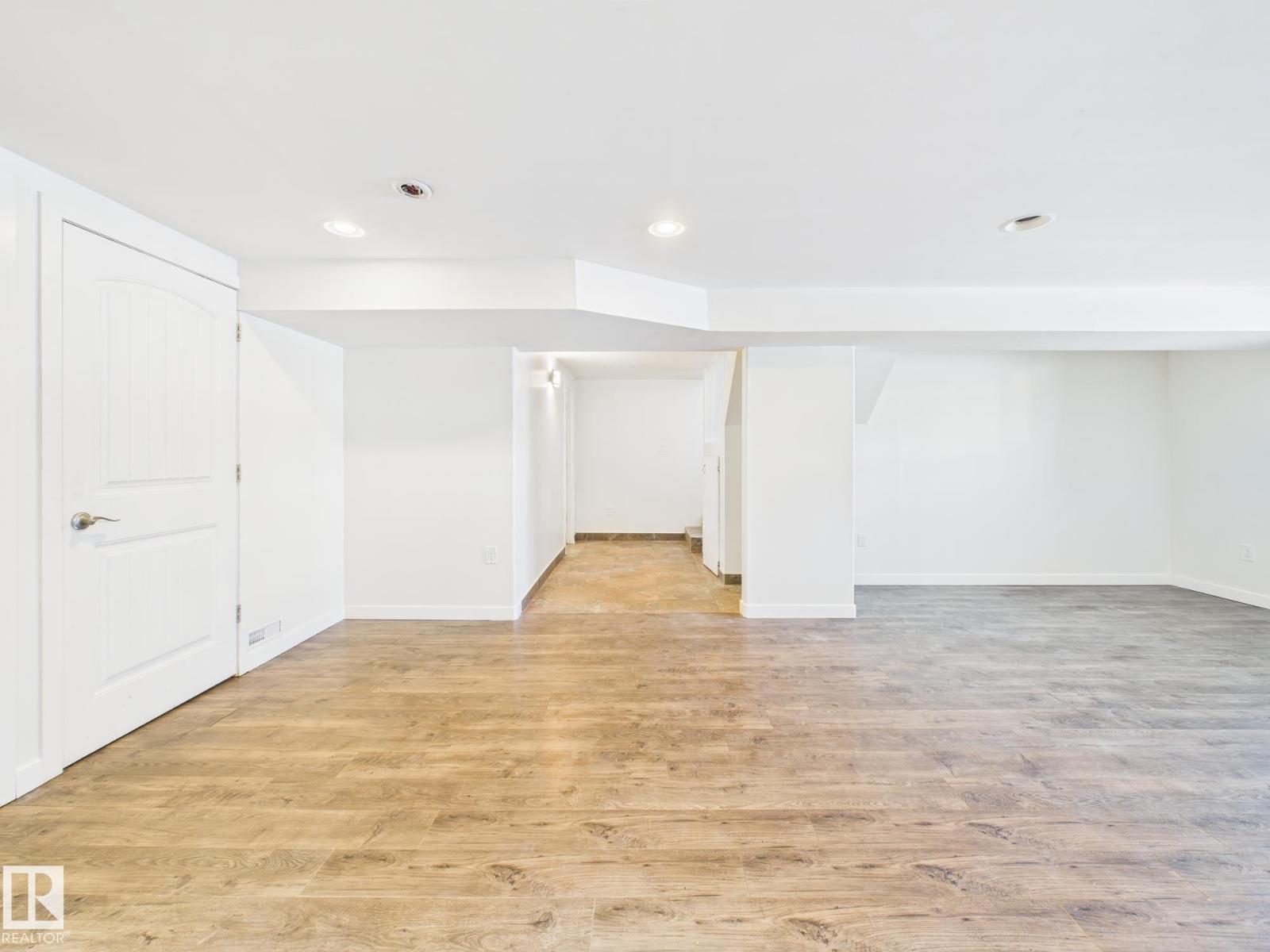 18737 70 AV NW, Edmonton