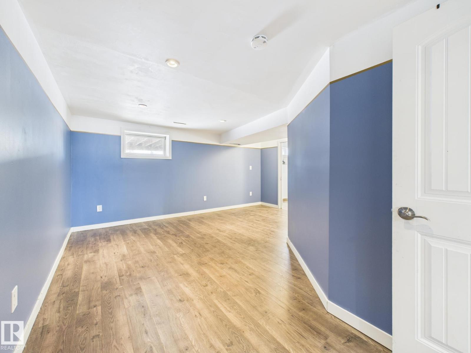 18737 70 AV NW, Edmonton