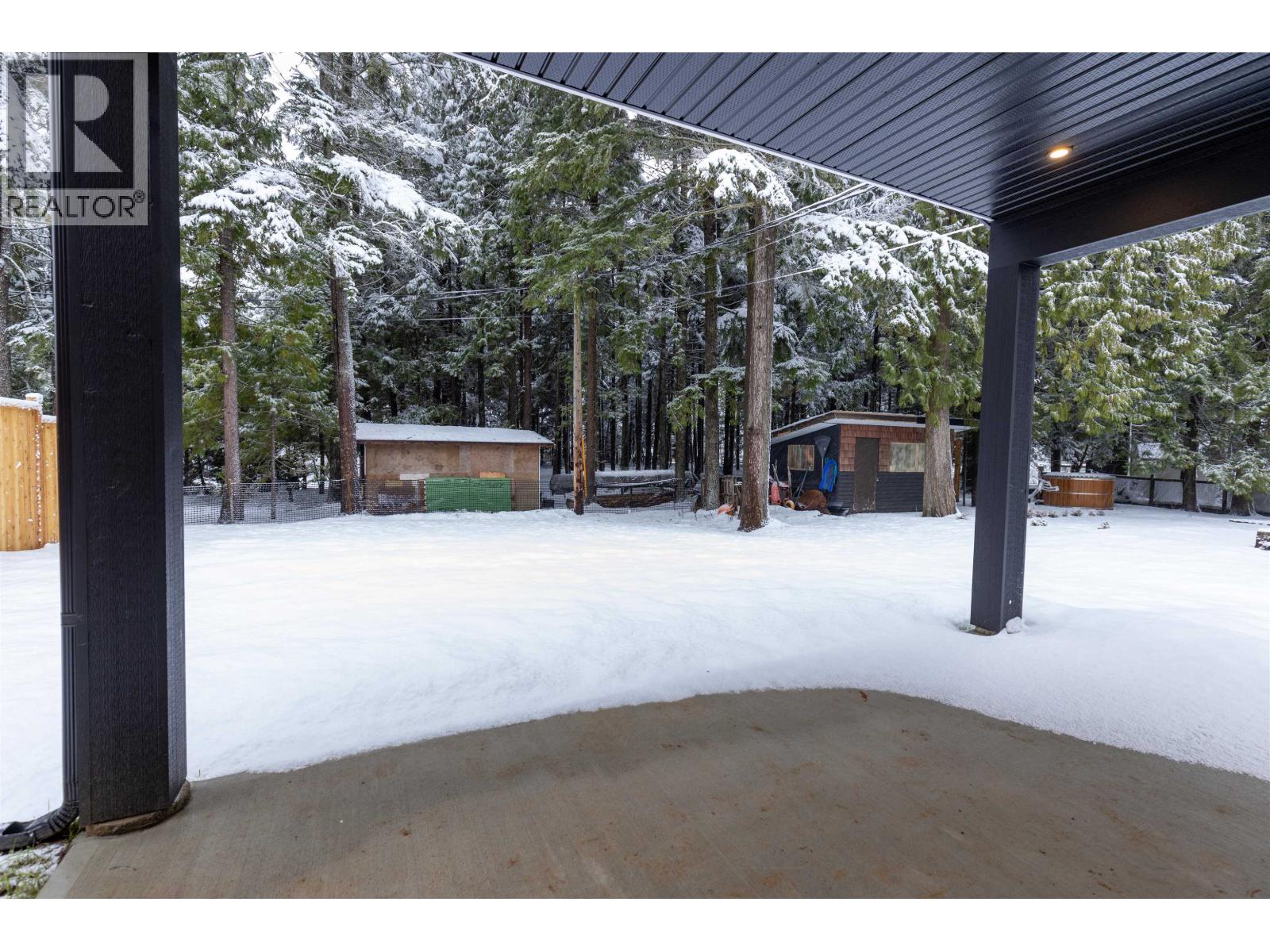 #2-4007 BENNER Street, Terrace