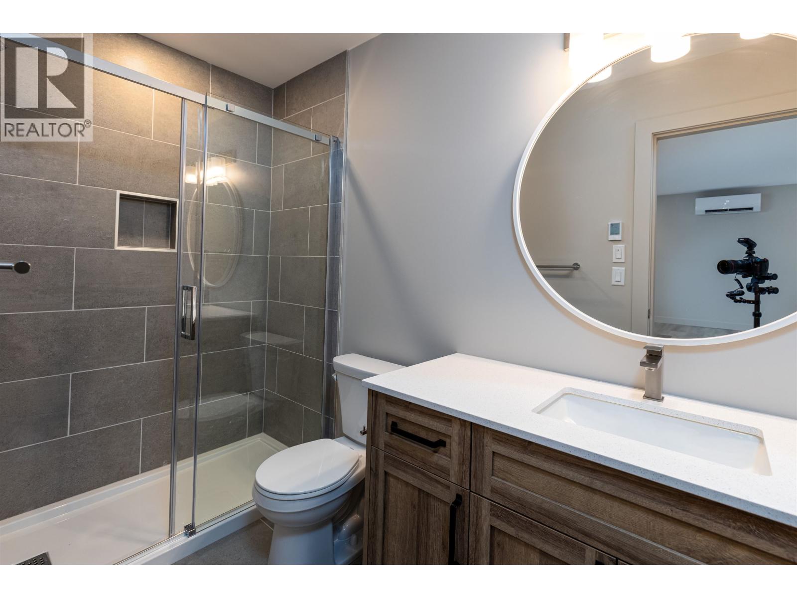 #2-4007 BENNER Street, Terrace